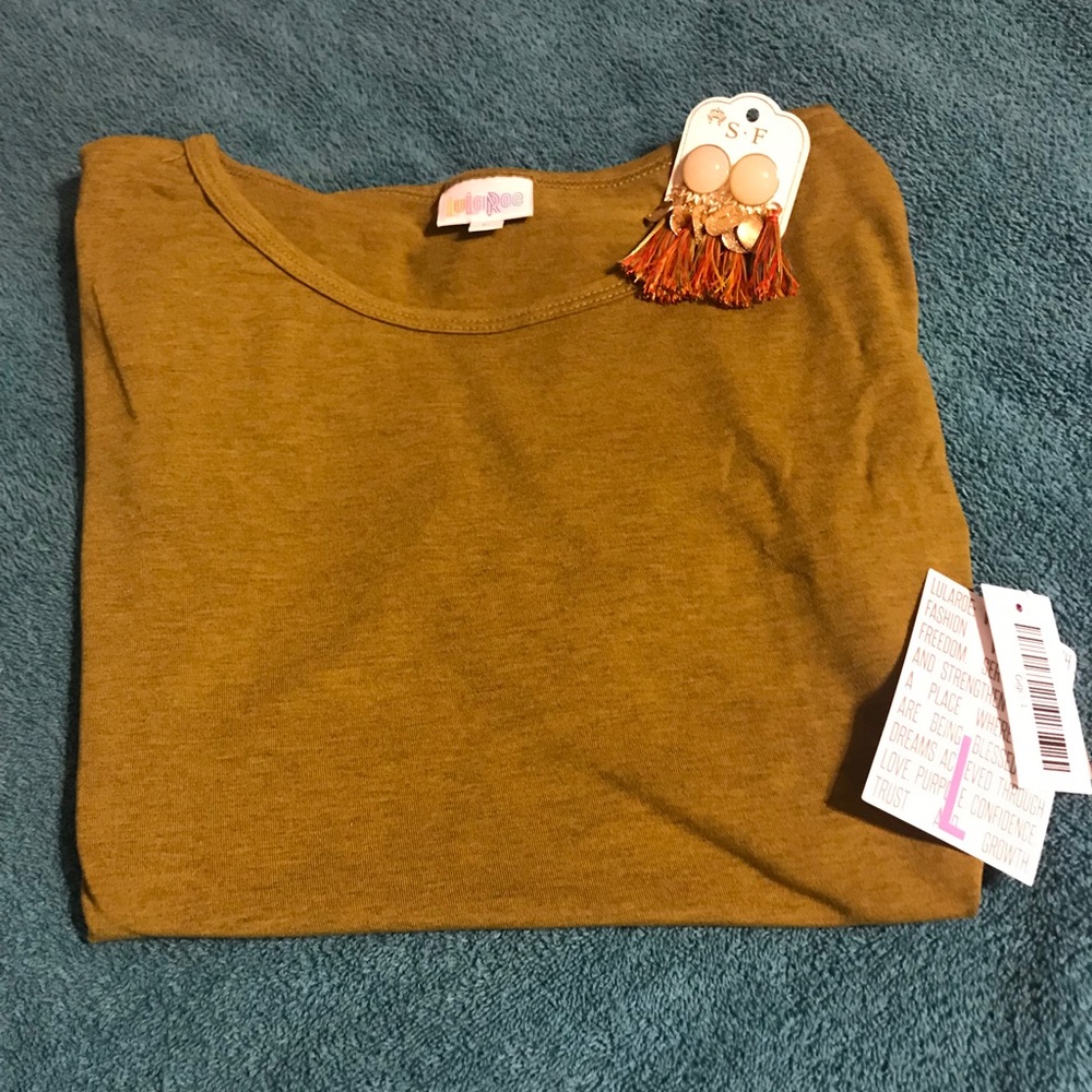 NTW LULAROE GIGI TOP